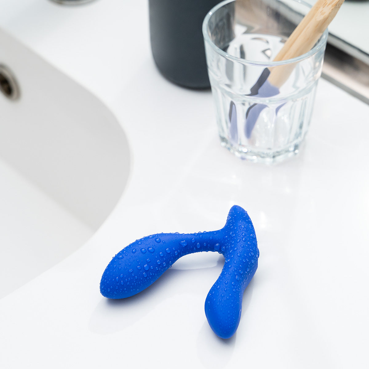We-Vibe® Vector+ - Vibrating Prostate Massager - Royal Blue