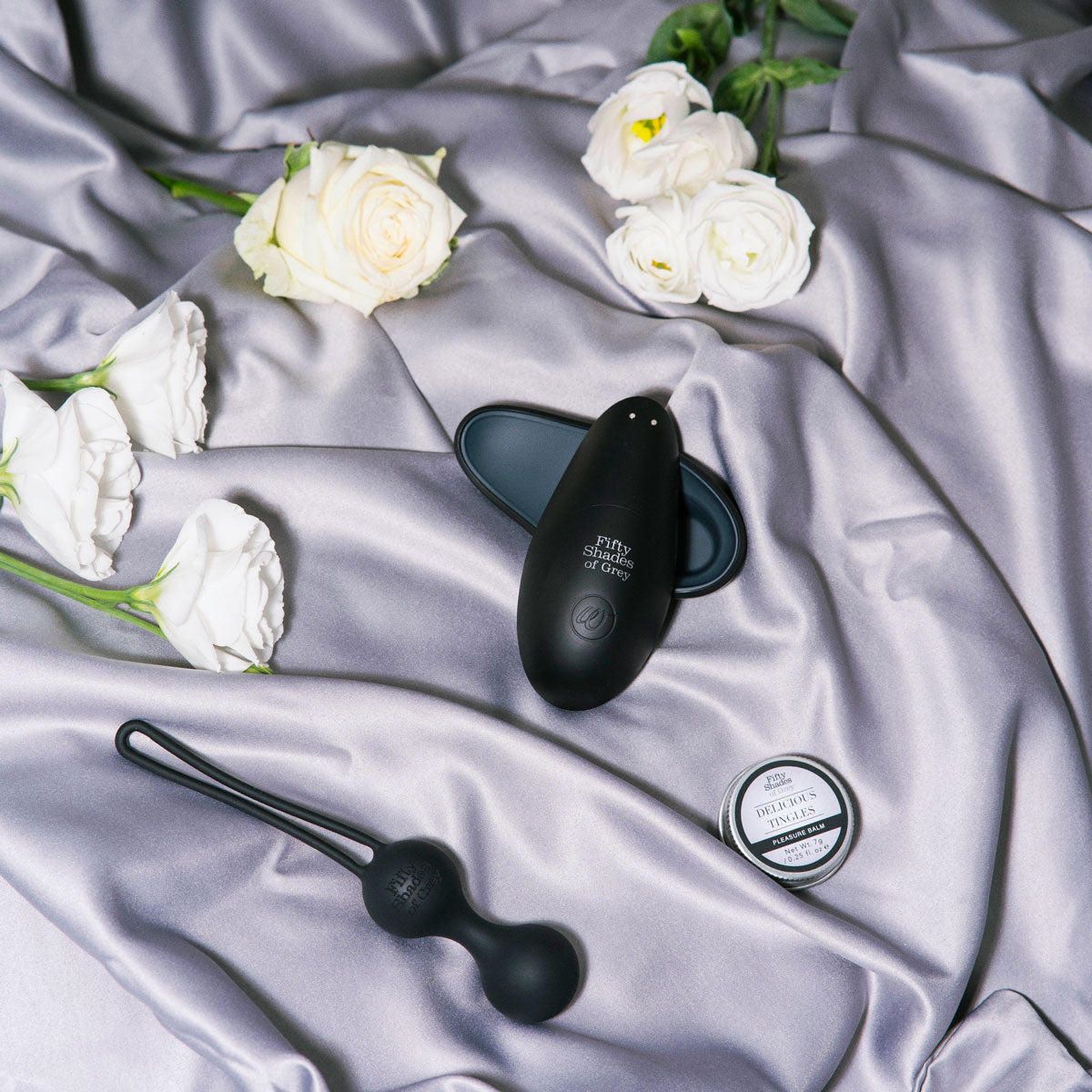 Cinquante Nuances de Grey x Womanizer - Kit Couple Désir Éclos